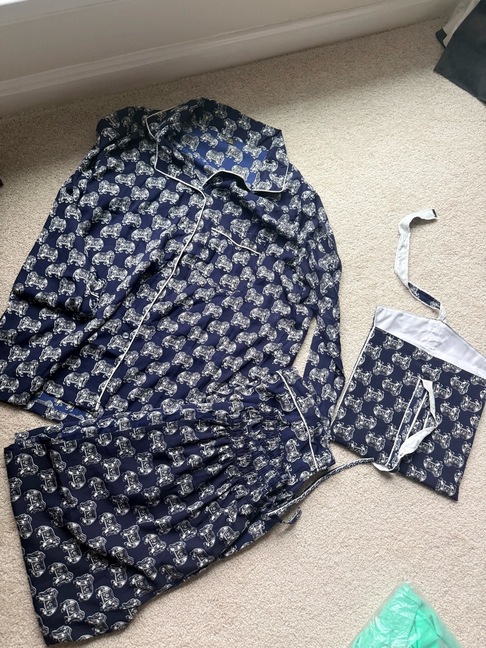Pure Silk India made women’s Navy Blue Printed Pajama Set with bag